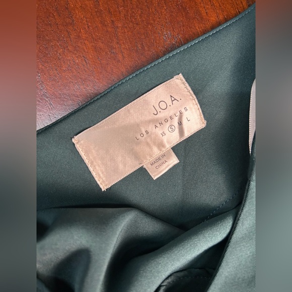 J.O.A. Ruffle Sleeve Blouse - Picture 3 of 8